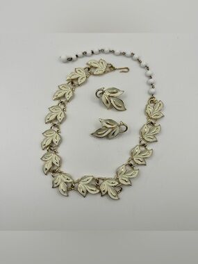 Vintage Coro Gold Tone White Enamel Leaves Necklace Clip On Earrings Set